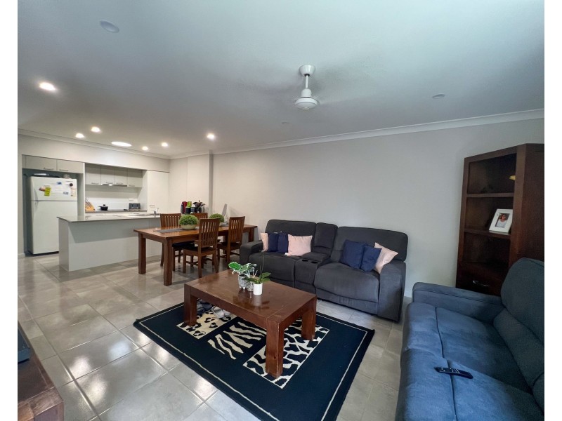 2/1 Electra Street, Coomera QLD 4209