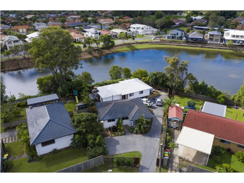 31 Brier Crescent, Varsity Lakes QLD 4227
