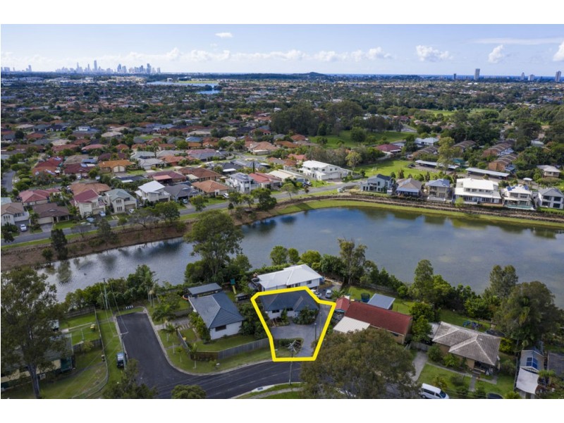31 Brier Crescent, Varsity Lakes QLD 4227
