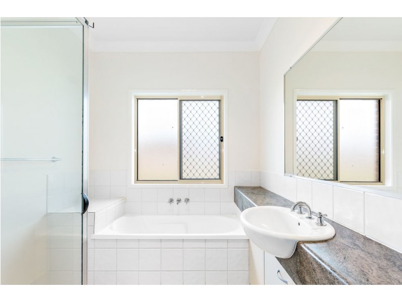 10 Bluetail Crescent, Upper Coomera QLD 4209