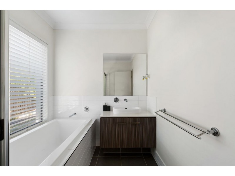 12 Pamphlet Lane, Coomera QLD 4209