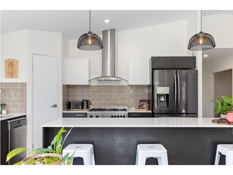 33 Sudbury Drive, Pimpama QLD 4209