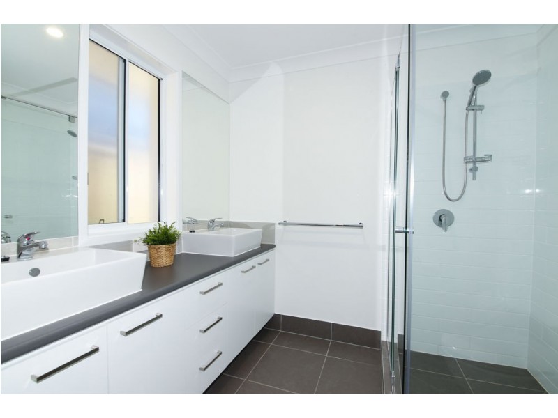 33 Sudbury Drive, Pimpama QLD 4209