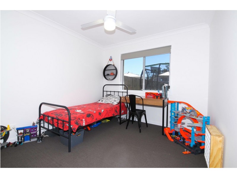 33 Sudbury Drive, Pimpama QLD 4209