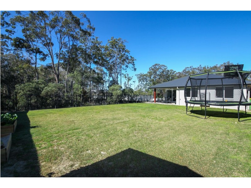 33 Sudbury Drive, Pimpama QLD 4209