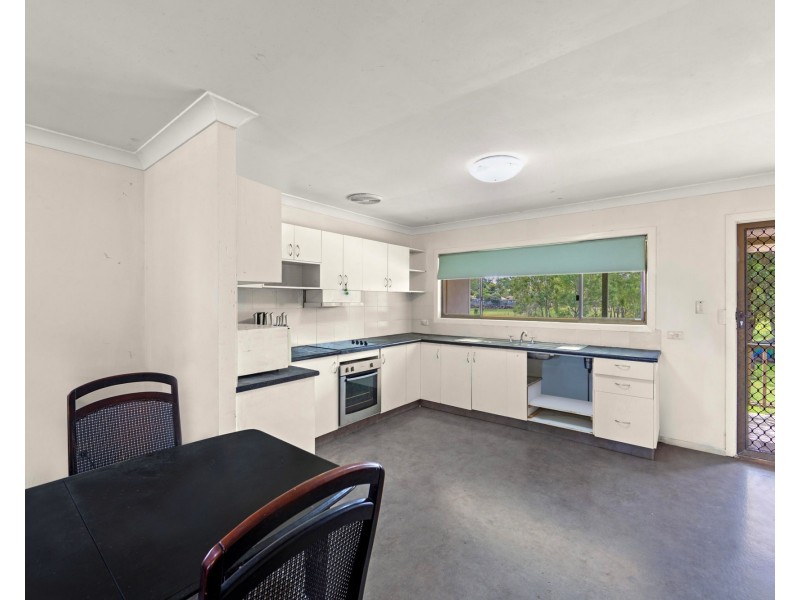 122 Loganlea Road, Loganlea QLD 4131