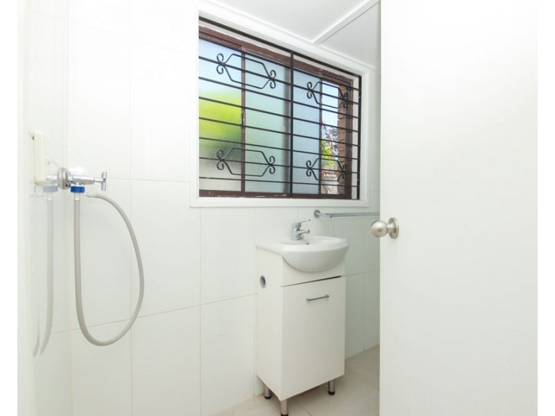 3/13F Wyndham Avenue, Southport QLD 4215