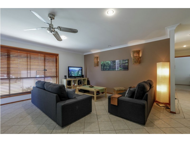 18 Petrel Place, Jacobs Well QLD 4208