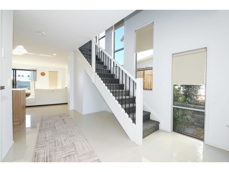7/16 Bottle Brush Circuit, Coomera QLD 4209