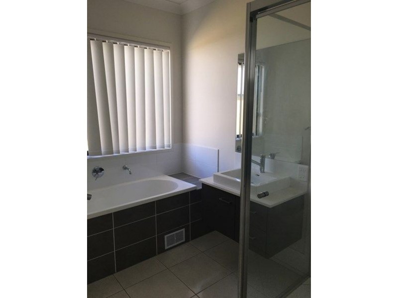 42 Tribeca Circuit, Coomera QLD 4209