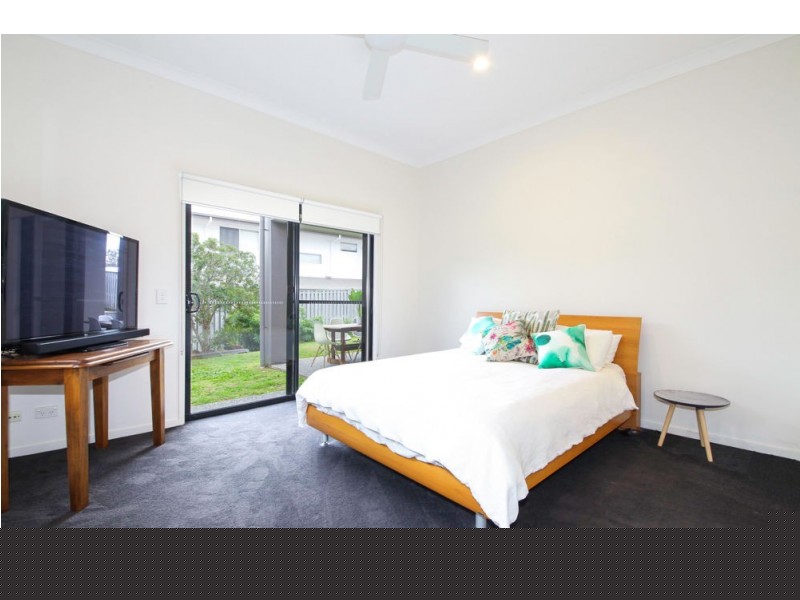 12 Berrimilla Lane, Coomera Waters QLD 4209