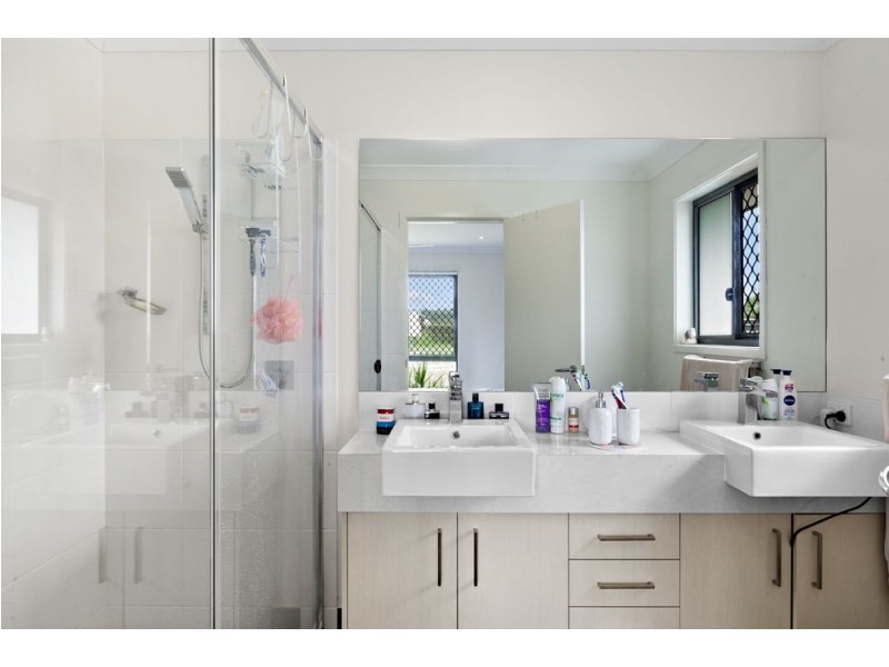 20 Azure Way, Coomera QLD 4209