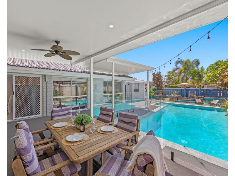 40 Limetree Parade, Runaway Bay QLD 4216