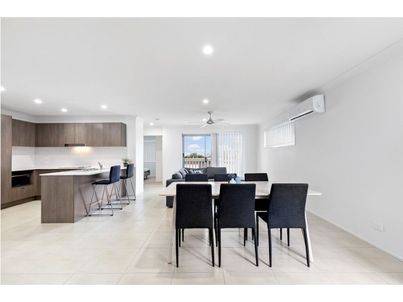 22/1 Tilbury Rise, Upper Coomera QLD 4209