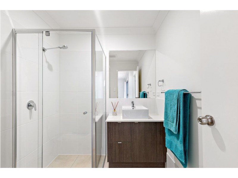 22/1 Tilbury Rise, Upper Coomera QLD 4209