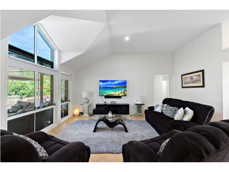 49 Galapagos Way, Pacific Pines QLD 4211