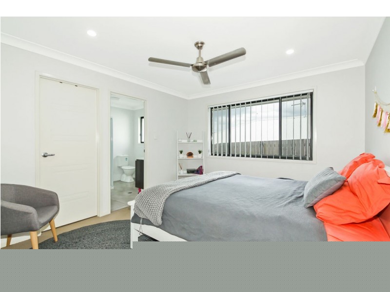 2 Sunstone Avenue, Pimpama QLD 4209