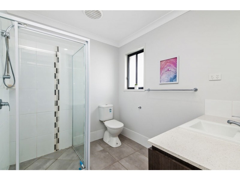 2 Sunstone Avenue, Pimpama QLD 4209