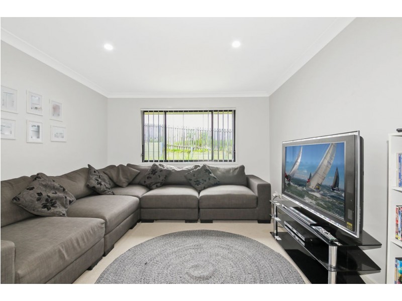 2 Sunstone Avenue, Pimpama QLD 4209