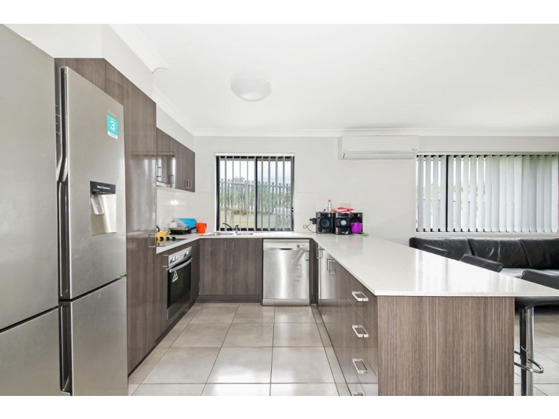 2 Sunstone Avenue, Pimpama QLD 4209