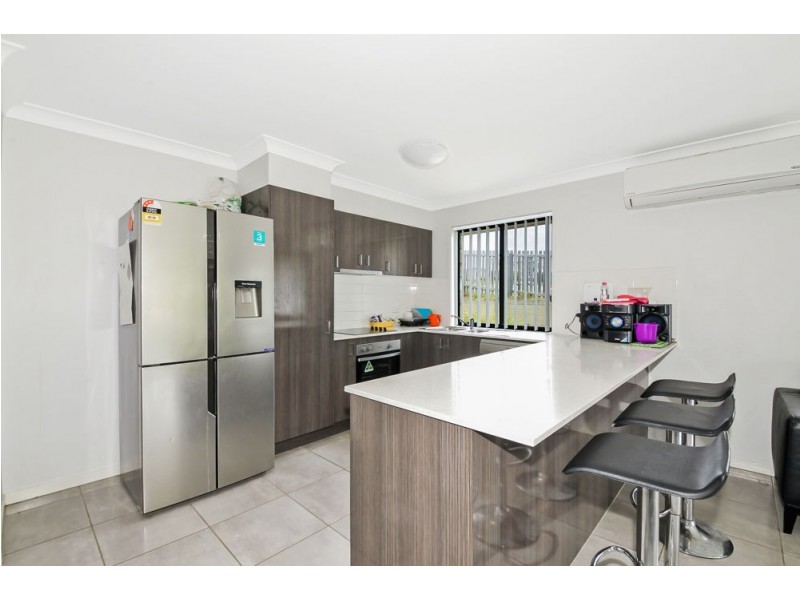 2 Sunstone Avenue, Pimpama QLD 4209
