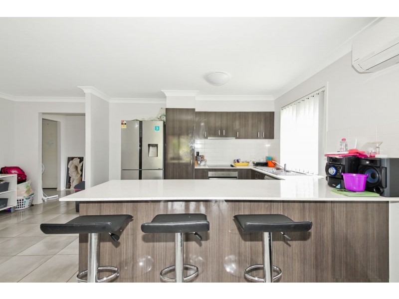 2 Sunstone Avenue, Pimpama QLD 4209