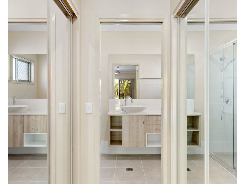 8 Indigo Street, Upper Coomera QLD 4209