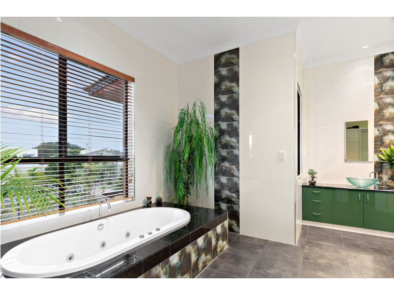 42 Westward Way, Coomera Waters QLD 4209