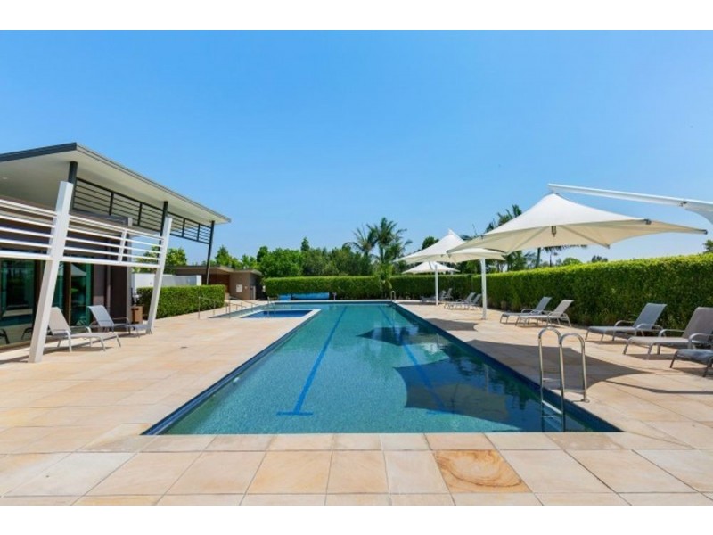 150/1 Halcyon Way, Hope Island QLD 4212