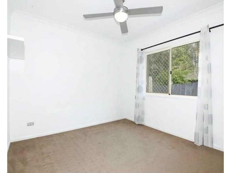 4 Highvale Drive, Helensvale QLD 4212