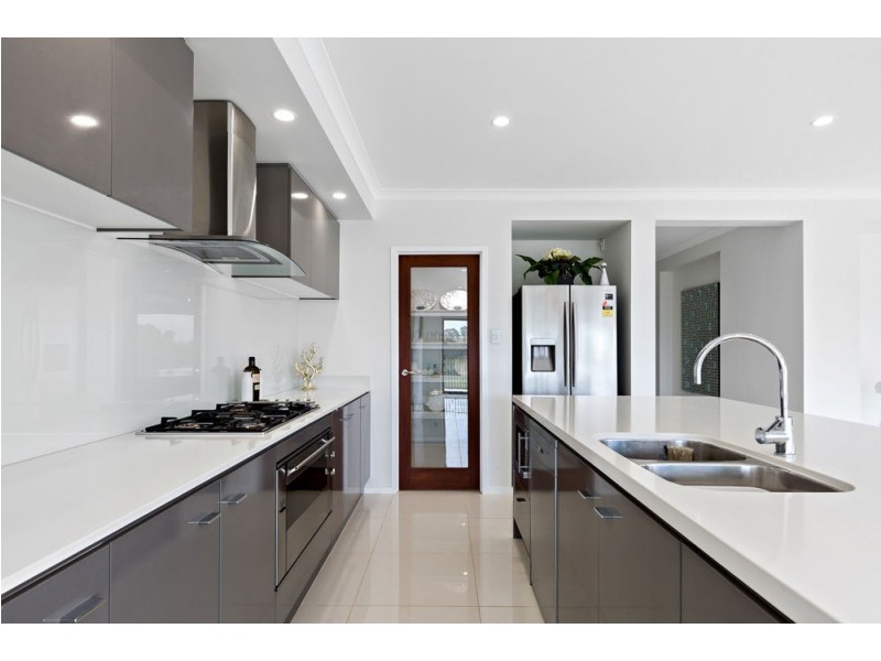 23 Whitsunday Circuit, Pimpama QLD 4209