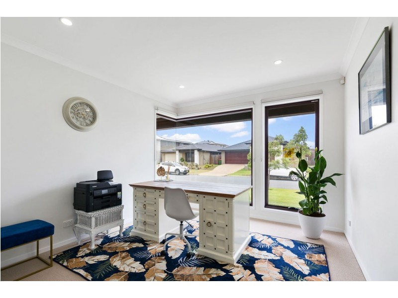 23 Whitsunday Circuit, Pimpama QLD 4209