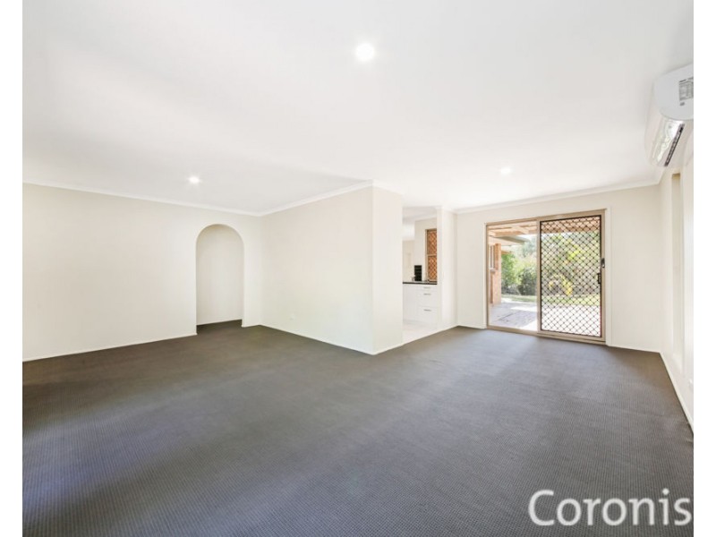 17 Universal Street, Oxenford QLD 4210