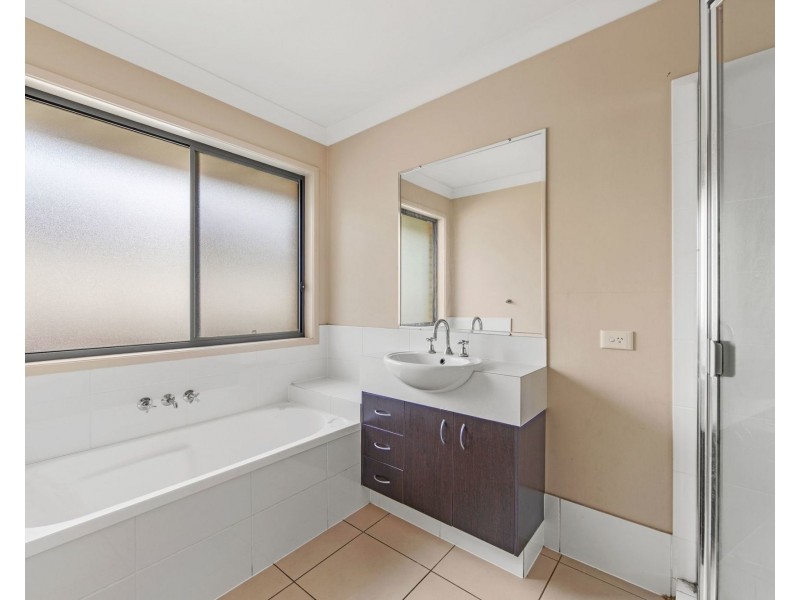 20 Myrtle Avenue, Ormeau QLD 4208