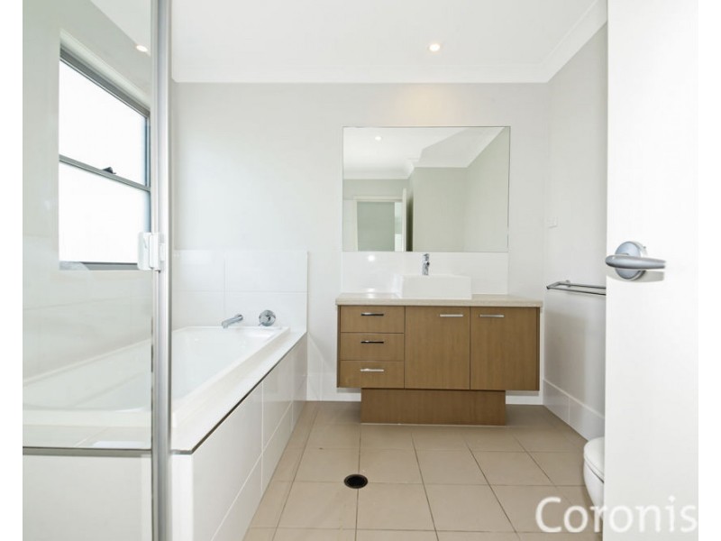 37 Bunderoo Circuit, Pimpama QLD 4209