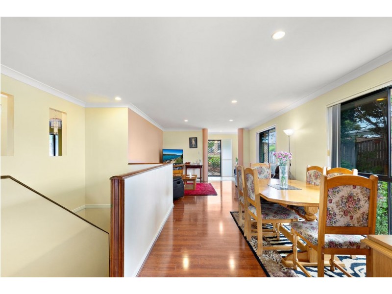 19 Manra Way, Pacific Pines QLD 4211