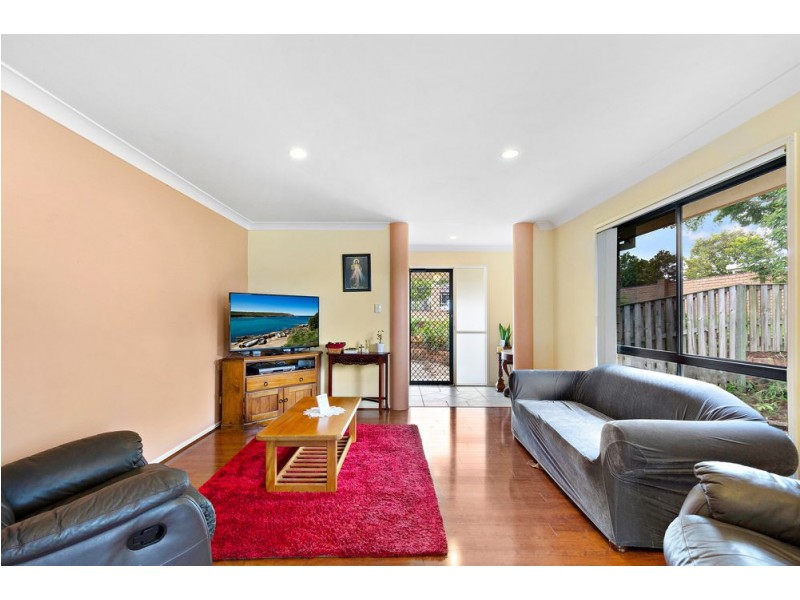 19 Manra Way, Pacific Pines QLD 4211