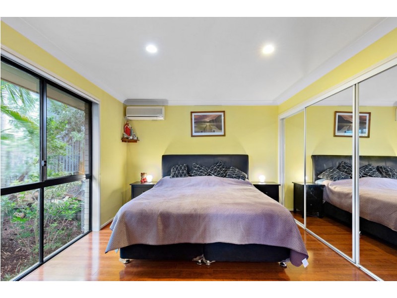 19 Manra Way, Pacific Pines QLD 4211