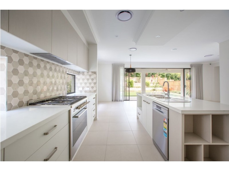27 Hans Street, Upper Coomera QLD 4209