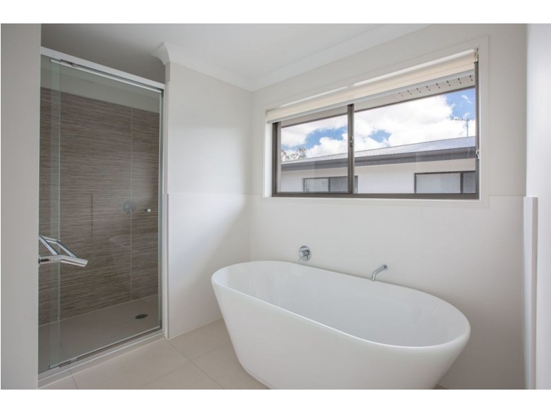 27 Hans Street, Upper Coomera QLD 4209