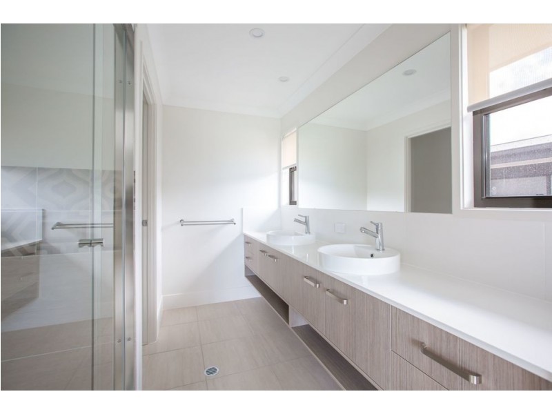27 Hans Street, Upper Coomera QLD 4209