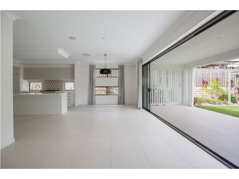 27 Hans Street, Upper Coomera QLD 4209
