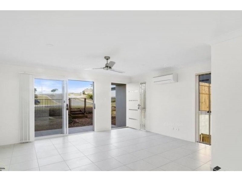 9/4 Rhiana Street, Pimpama QLD 4209