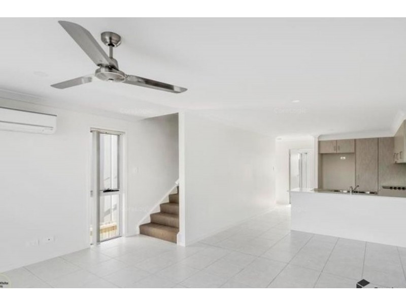 9/4 Rhiana Street, Pimpama QLD 4209