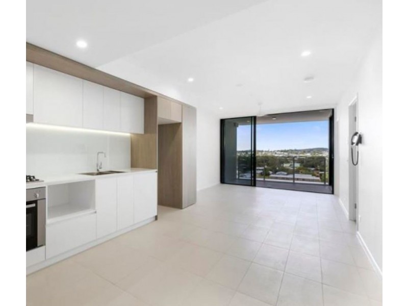 1089/123-125 Cavendish Road, Coorparoo QLD 4151