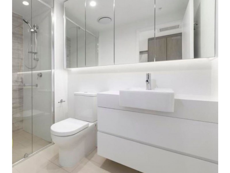 1089/123-125 Cavendish Road, Coorparoo QLD 4151