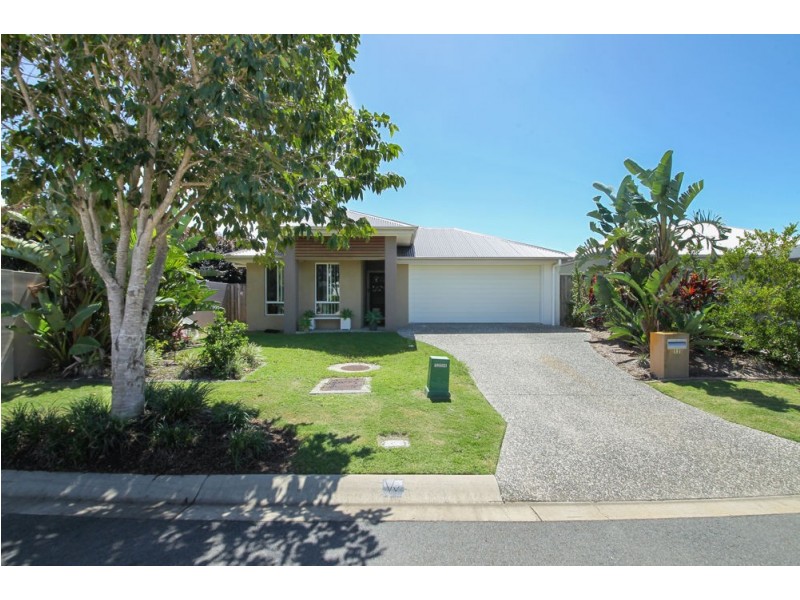 12 Keelson Crescent, Hope Island QLD 4212
