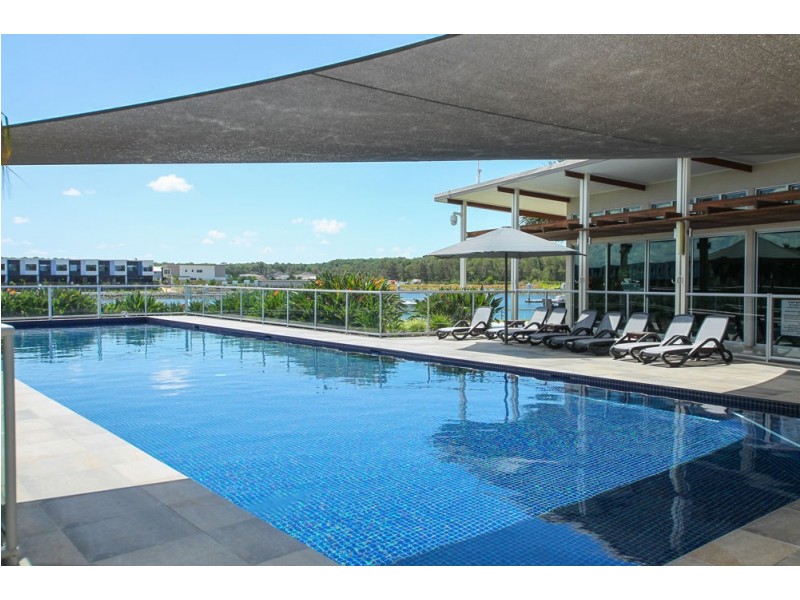 12 Keelson Crescent, Hope Island QLD 4212