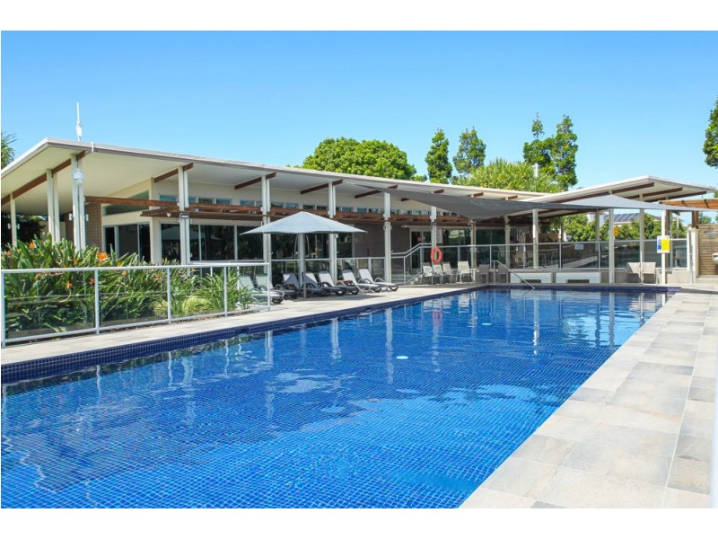 12 Keelson Crescent, Hope Island QLD 4212