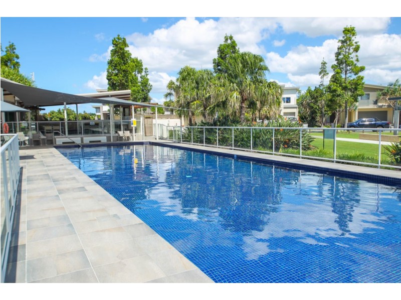 12 Keelson Crescent, Hope Island QLD 4212